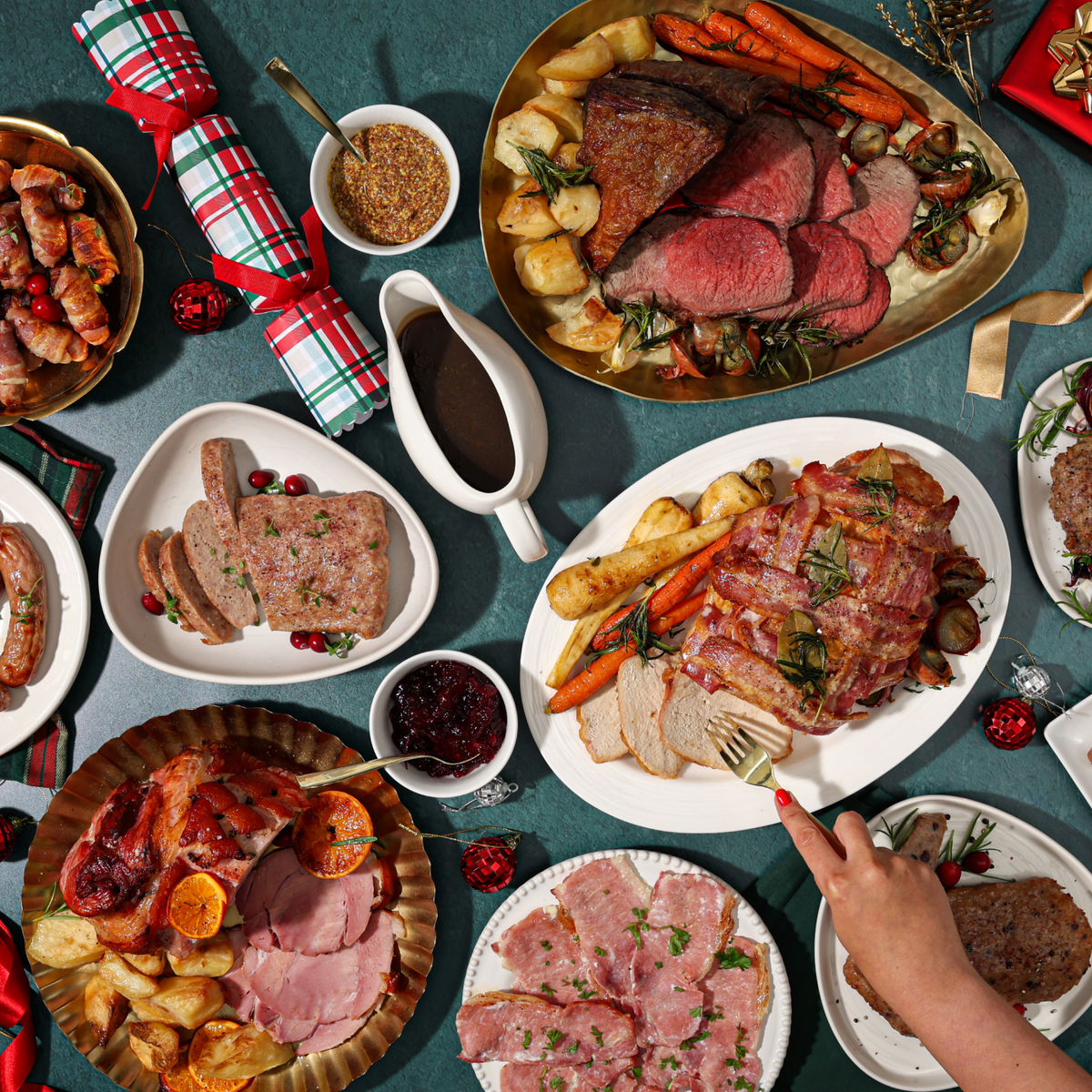 Buy 1 Christmas hamper & claim 3 hampers free